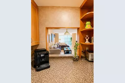 1000 Parkview Dr #505, Hallandale Beach, FL 33009 - Photo 5