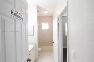 6453 Catalina Ln, Tamarac, FL 33321 - Photo 37
