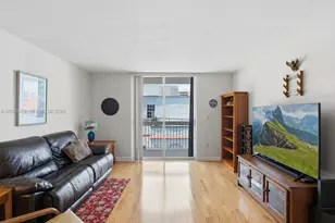 3588 Collins Ave, Miami Beach, FL 33140 - Photo 7