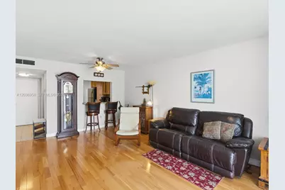 3588 Collins Ave #504, Miami Beach, FL 33140 - Photo 3