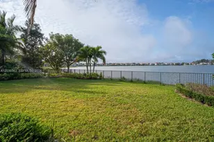 8725 Parkland Bay Dr, Parkland, FL 33076 - Photo 13