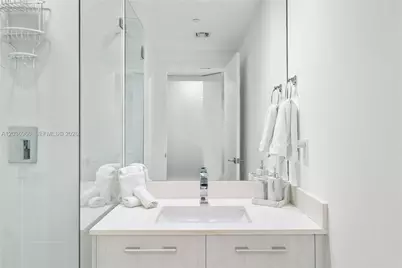 55 SW 9th St #1904, Miami, FL 33130 - Photo 19