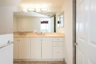 3232 SW 22nd St, Miami, FL 33145 - Photo 17