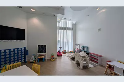 350 S Miami Ave #704, Miami, FL 33130 - Photo 23