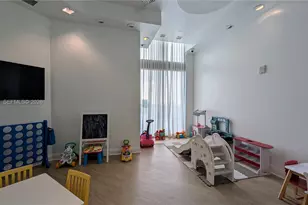 350 S Miami Ave, Miami, FL 33130 - Photo 23