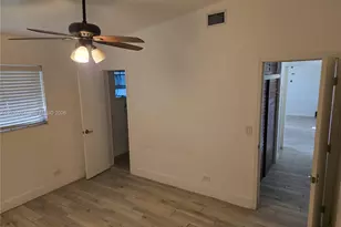621 SW 64th Way, Pembroke Pines, FL 33023 - Photo 9