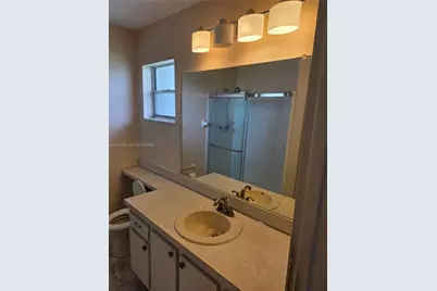 913 SW 3rd Ave, Boynton Beach, FL 33426 - Photo 13