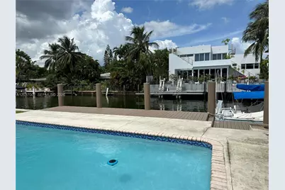 1161 NE 86th St, Miami, FL 33138 - Photo 9