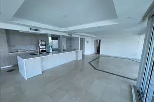 5025 Collins Ave, Miami Beach, FL 33140 - Photo 9