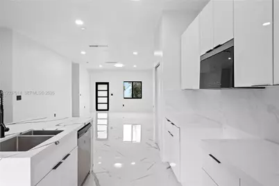 426 SW 9th Ave, Homestead, FL 33030 - Photo 7