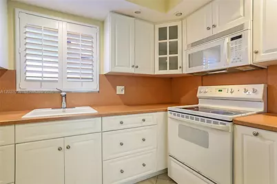 7 Westwood Ave #106C, Tequesta, FL 33469 - Photo 15