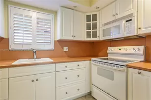7 Westwood Ave, Tequesta, FL 33469 - Photo 15