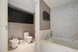 17121 Collins Ave, Sunny Isles Beach, FL 33160 - Photo 9