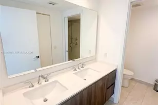 488 NE 18th St, Miami, FL 33132 - Photo 9