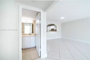 2555 NE 11th St, Fort Lauderdale, FL 33304 - Photo 27