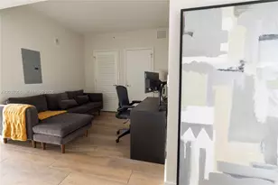 1010 Brickell Ave, Miami, FL 33131 - Photo 3