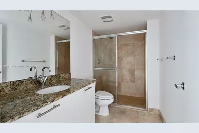 41 SE 5th St #1016, Miami, FL 33131 - Photo 11