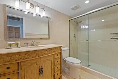 1 Las Olas Cir #809, Fort Lauderdale, FL 33316 - Photo 11
