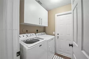 1277 Meadows Blvd, Weston, FL 33327 - Photo 25