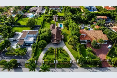 300 SW 123rd Ave, Miami, FL 33184 - Photo 1