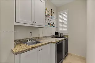 1803 S Bayshore Ln, Miami, FL 33133 - Photo 23