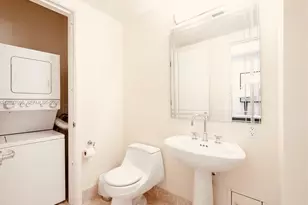 1435 Brickell Ave, Miami, FL 33131 - Photo 17
