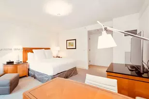1435 Brickell Ave, Miami, FL 33131 - Photo 9