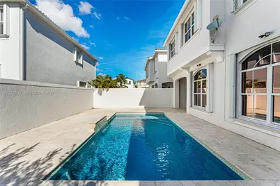 21156 NE 33rd Ave, Aventura, FL 33180 - Photo 29