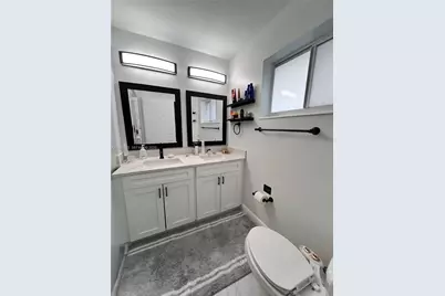 3221 NW 182nd St, Miami Gardens, FL 33056 - Photo 9