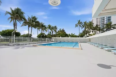 2899 Collins Ave #1022, Miami Beach, FL 33140 - Photo 23