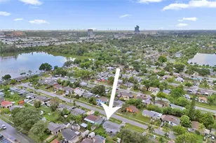 5701 SW 37th St, Davie, FL 33314 - Photo 7