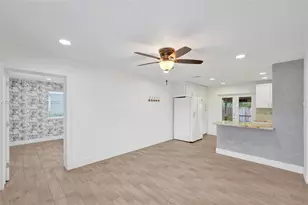 5701 SW 37th St, Davie, FL 33314 - Photo 13