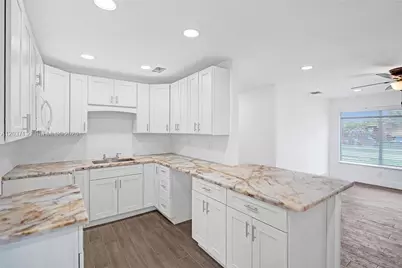 5701 SW 37th St, Davie, FL 33314 - Photo 5