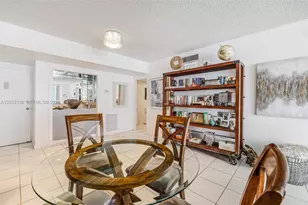 5001 Collins Ave, Miami Beach, FL 33140 - Photo 17