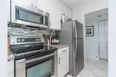 600 NE 36th St #1006, Miami, FL 33137 - Photo 5
