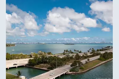600 NE 36th St #1006, Miami, FL 33137 - Photo 3