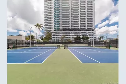 600 NE 36th St #1006, Miami, FL 33137 - Photo 17