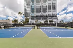 600 NE 36th St, Miami, FL 33137 - Photo 17
