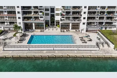 1000 Venetian Way #1902, Miami, FL 33139 - Photo 13