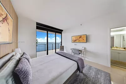 1000 Venetian Way #1902, Miami, FL 33139 - Photo 9