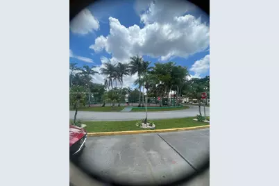8081 N Sunrise Lakes Dr #306, Sunrise, FL 33322 - Photo 9