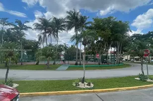 8081 N Sunrise Lakes Dr, Sunrise, FL 33322 - Photo 9