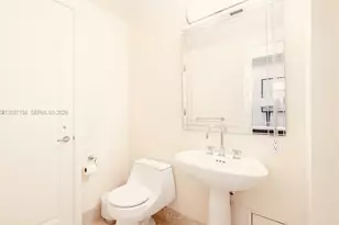 1435 Brickell Ave, Miami, FL 33131 - Photo 15