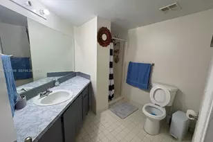 7035 NW 186th St, Hialeah, FL 33015 - Photo 9