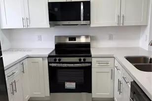 8710 N Sherman Cir, Miramar, FL 33025 - Photo 5