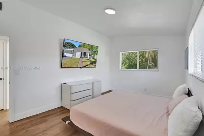 581 NE 175th Ter, North Miami Beach, FL 33162 - Photo 15