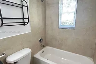 2880 Pine Tree Dr, Miami Beach, FL 33140 - Photo 7