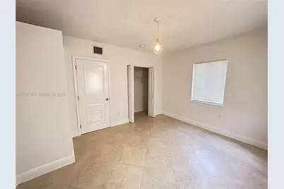 2880 Pine Tree Dr #5, Miami Beach, FL 33140 - Photo 5