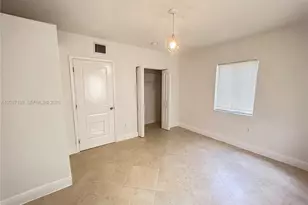 2880 Pine Tree Dr, Miami Beach, FL 33140 - Photo 5
