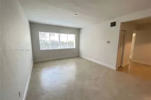 2880 Pine Tree Dr, Miami Beach, FL 33140 - Photo 3